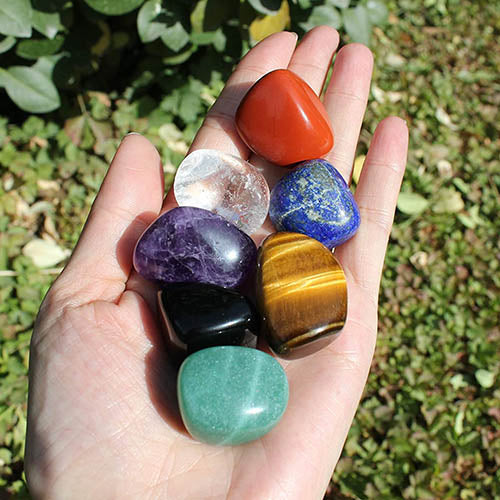 chakra balancing gemstones